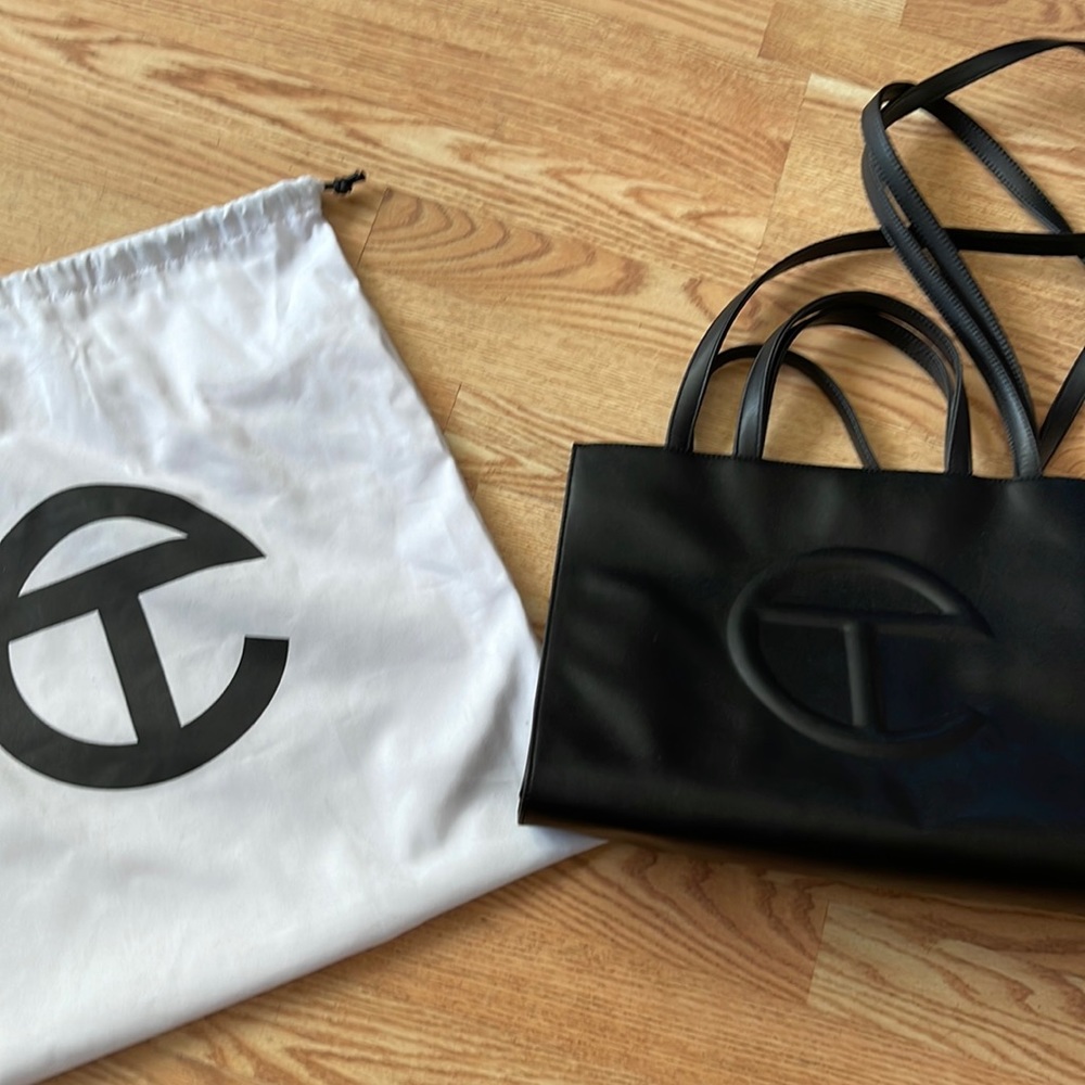 Brand new never worn telfar medium tote in black. Authentic
